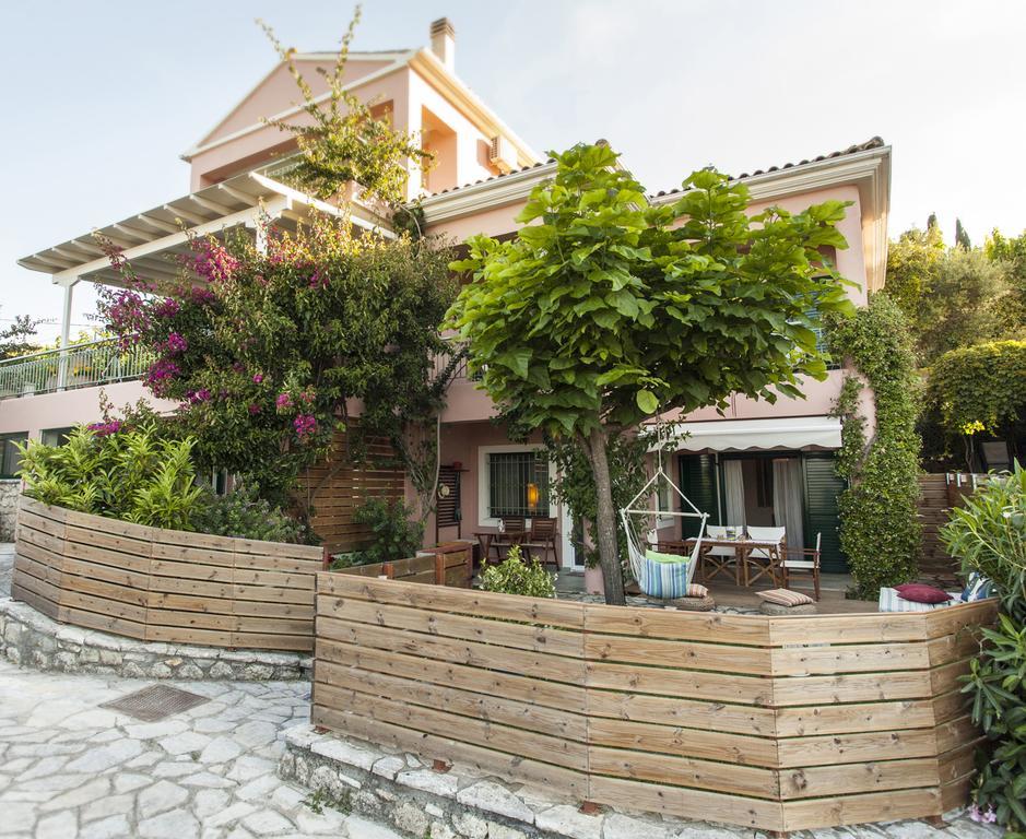 Apartment In Villa Rosebud Nikiana Exterior photo