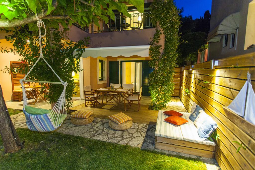Apartment In Villa Rosebud Nikiana Exterior photo