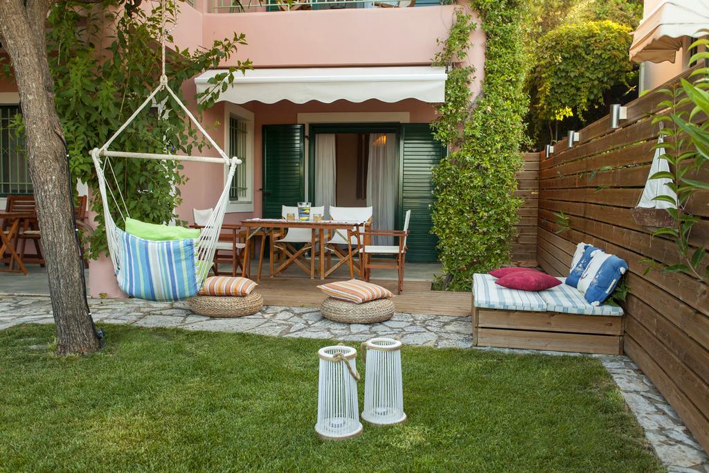 Apartment In Villa Rosebud Nikiana Exterior photo