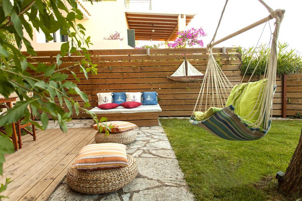 Apartment In Villa Rosebud Nikiana Exterior photo